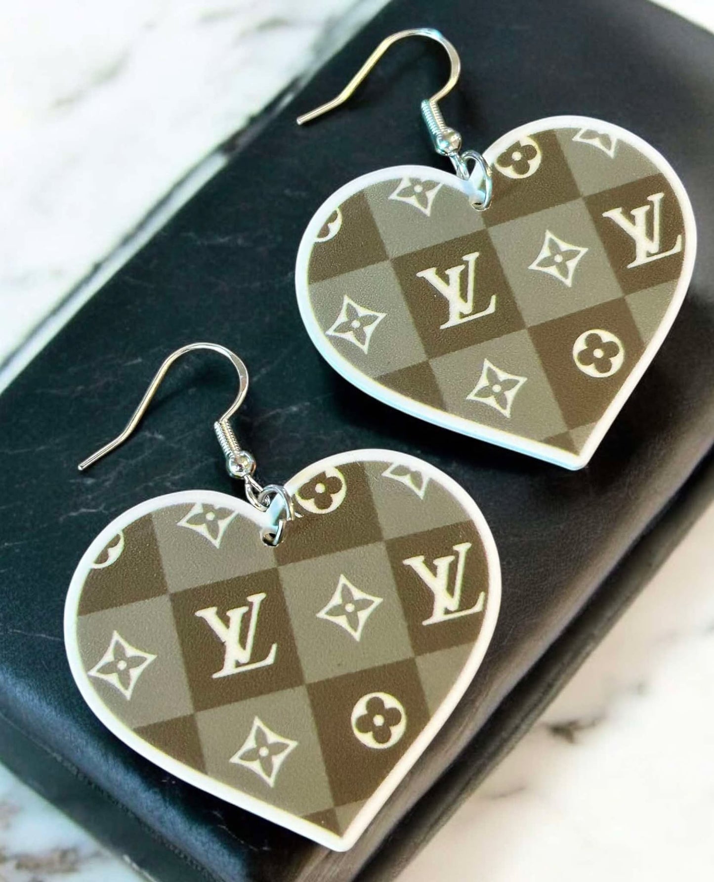 Lou Brown Heart - Novelty Earring