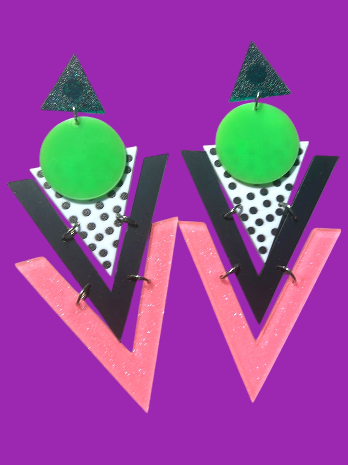 Retro V - Novelty Earring
