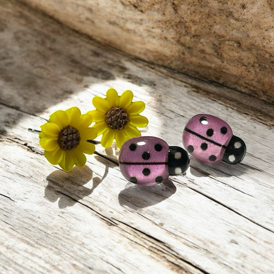 Ladybug Flower Post - Lt. Pink - Novelty Earring