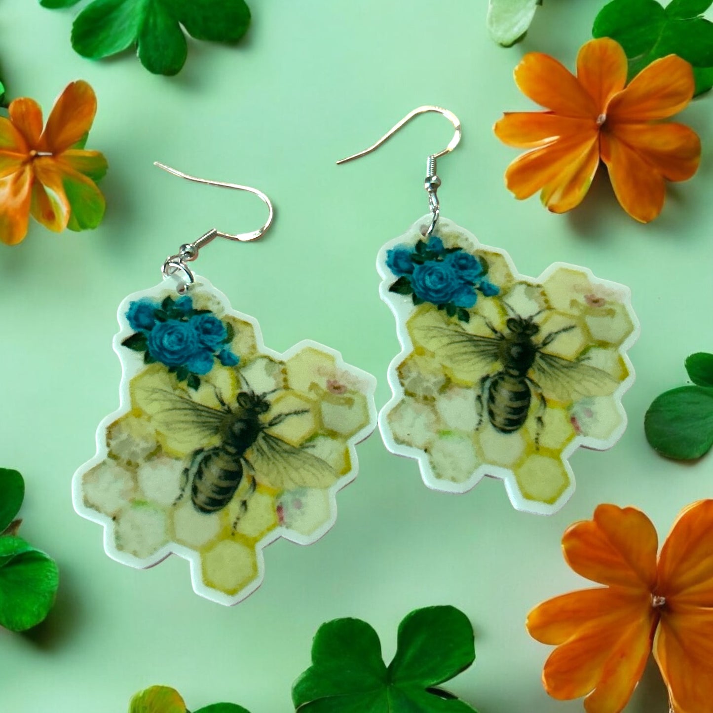 Blue Flower Bee - Novelty Earring