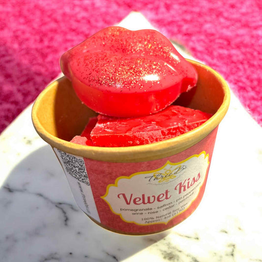 Velvet Kiss - Soy Wax Melt Tub